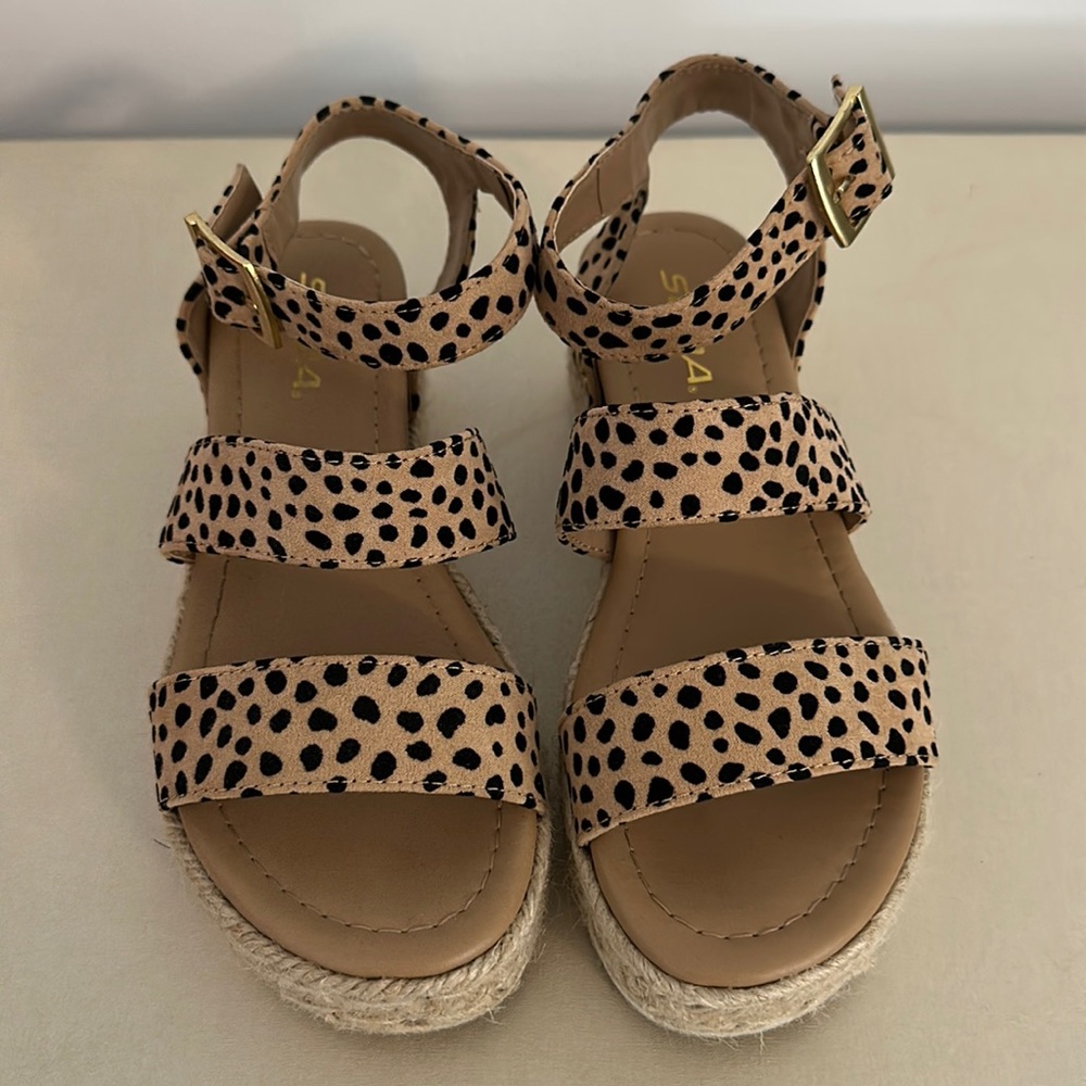 Cheetah print sandals